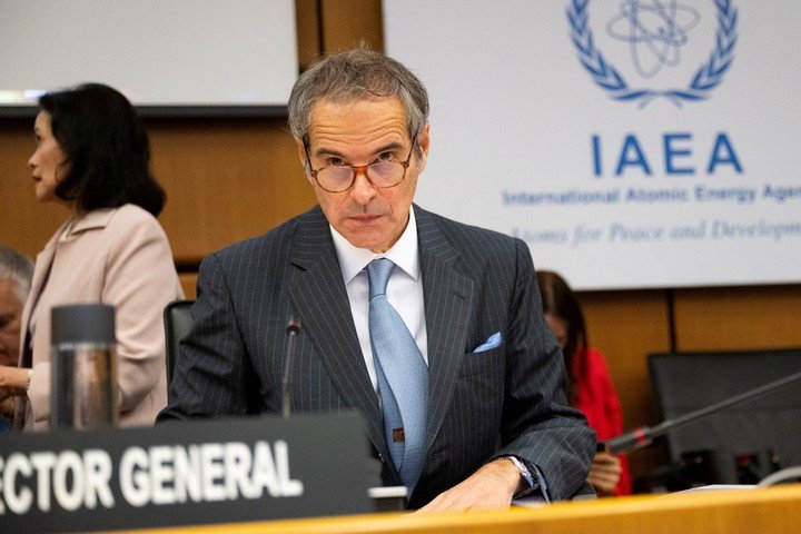 El director de la Agencia de Energía Atómica de la ONU, Rafael Grossi, quiere volver a inspeccionar las plantas nucleares de Irán. Foto: REUTERS 