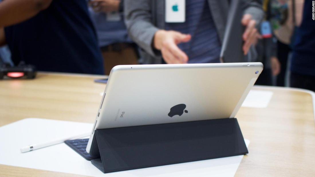 El último iPad de Apple acaba de bajar a su precio más bajo de la historia iPad