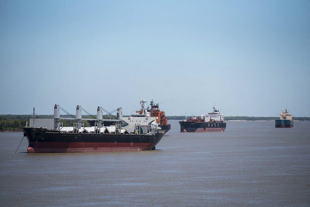 Imagen relacionada con El Gobierno reactivará la licitación de la hidrovía, clave para el comercio exterior argentino.