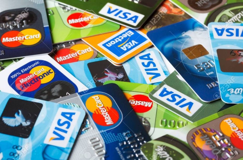 Chau tarjetas de crédito en El Cronista, Economía