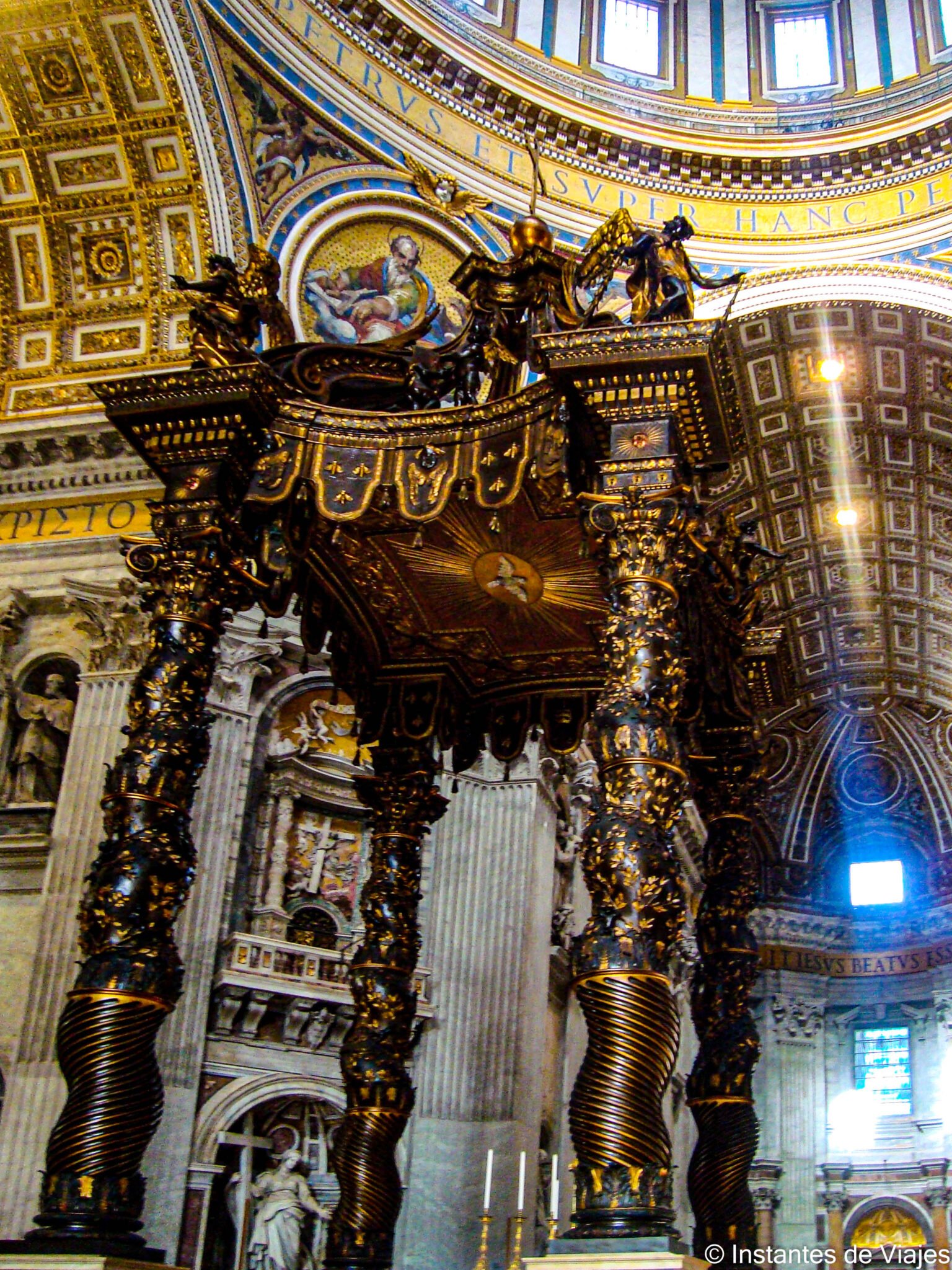 Vuelve el lujo al Vaticano en El Cronista, Internacionales