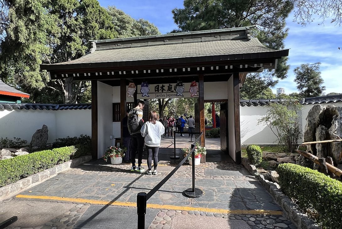 De Japón a Buenos Aires, sin escalas en El Cronista, Clase