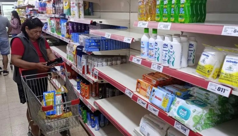 ¿Cuánto necesita ganar una familia para ser de clase media? en El Cronista, Economía