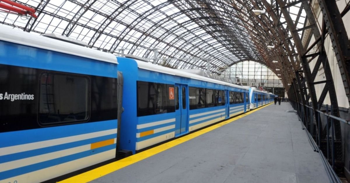 Atención pasajeros de tren en El Cronista, Información General