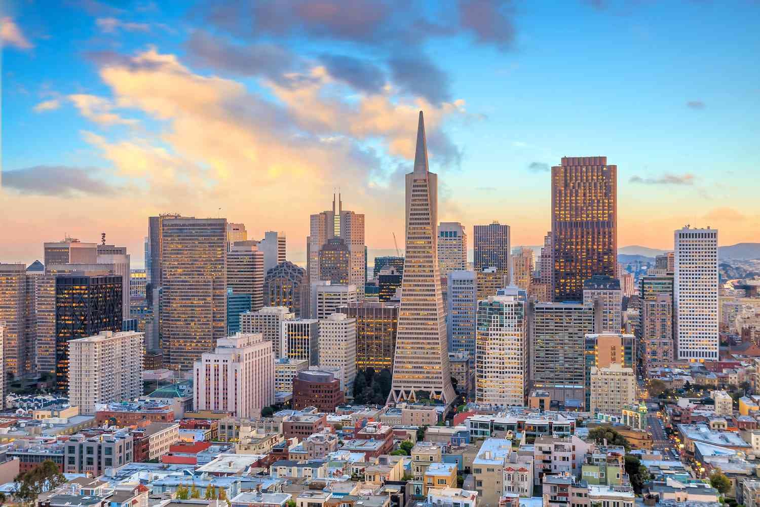 De alojar viajeros en un departamento de San Francisco a una plataforma con hospedaje, experiencias, servicios y una moderna app en Diana Pazos, Diana