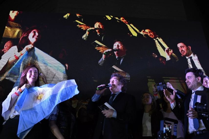 El abogado ultraliberal más consultado por las celebrities destrozó el Plan Colchón en El Cronista, Economía
