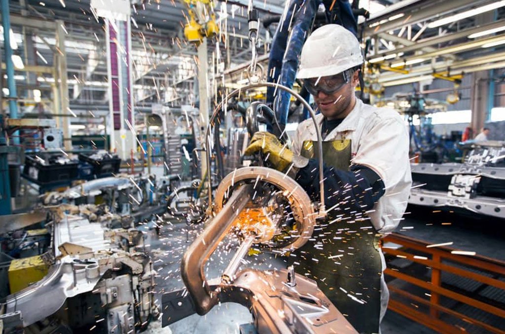 Metalúrgicos en El Cronista, Economía