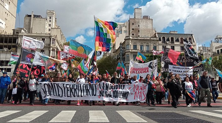 Marcha del 18 en El Cronista, Columnistas
