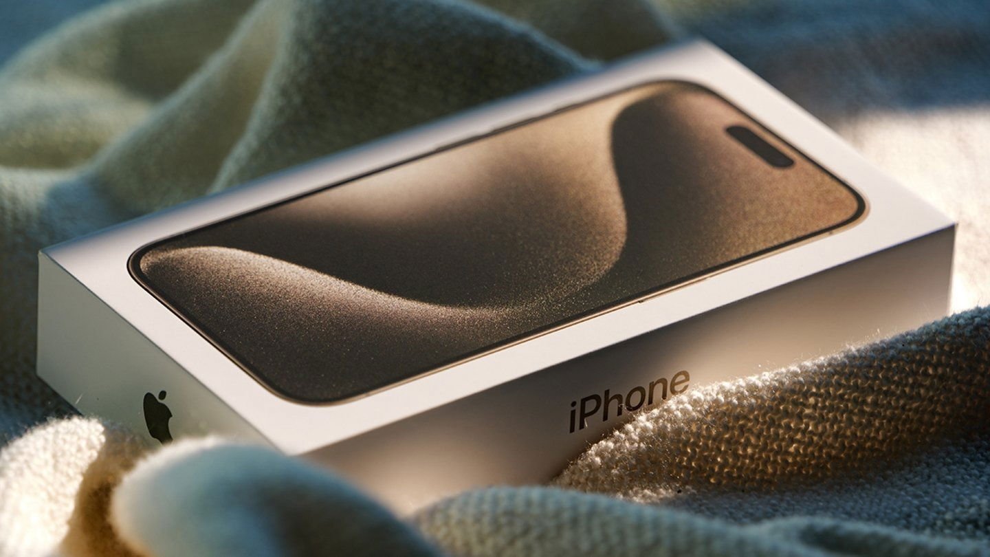 Apple finalmente se despide de los stickers clásicos en la caja del iPhone 16. iPhone