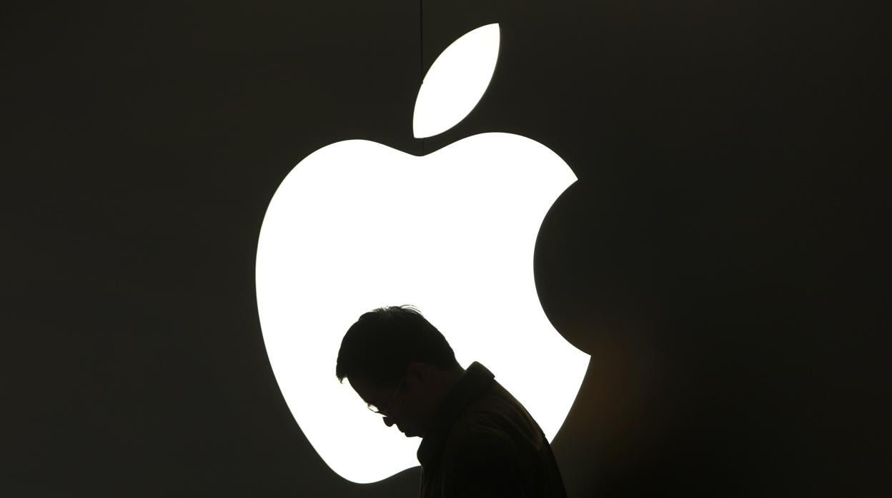 Apple fue denunciada ante los fiscales federales después de que un juez determinara que violó una orden judicial. iPhone