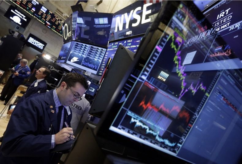 Bancos de Wall Street optimistas recomiendan acciones en medio del rally en El Cronista, Finanzas