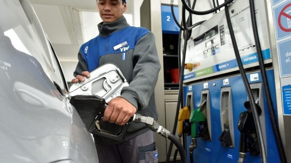 Cómo recibir Cedear gratis luego de comprar café o cargar nafta en El Cronista, Finanzas