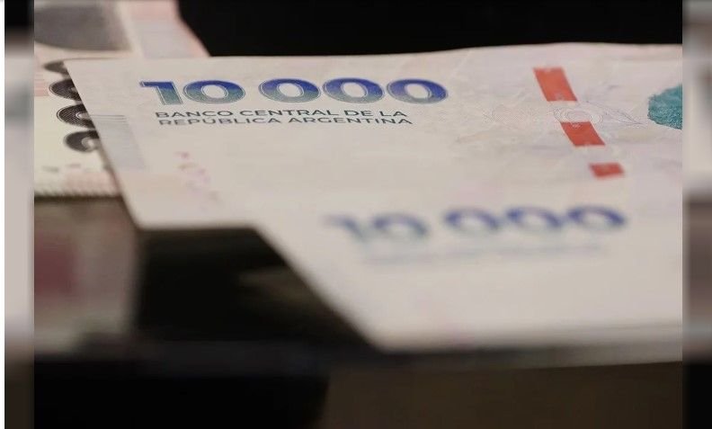 Cuánto tiene que ganar una familia porteña para ser considerada "clase media" en El Cronista, Economía