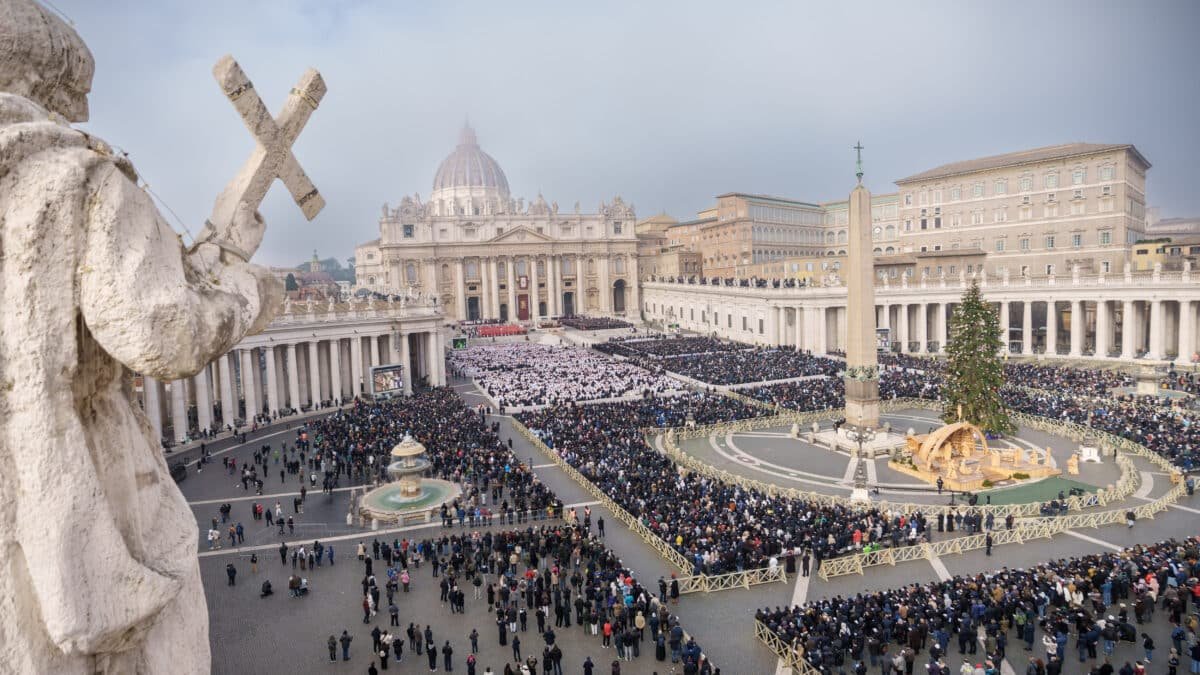 Sorpresa en el Vaticano en El Cronista, Información General