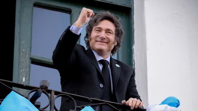 Milei retoma el Pacto de Mayo, define el rol de Sturzenegger y confirma candidaturas en El Cronista, Economía
