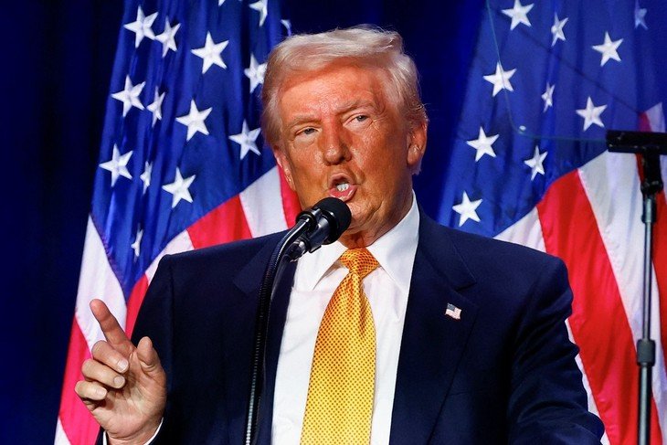 Trump amenaza con un arancel del 25% a los celulares de Apple y Samsung que no se fabriquen en EE. UU. iPhone