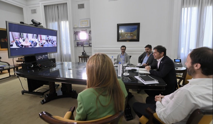 Kicillof busca tender puentes a través de un interlocutor del cristinismo en El Cronista, Economía