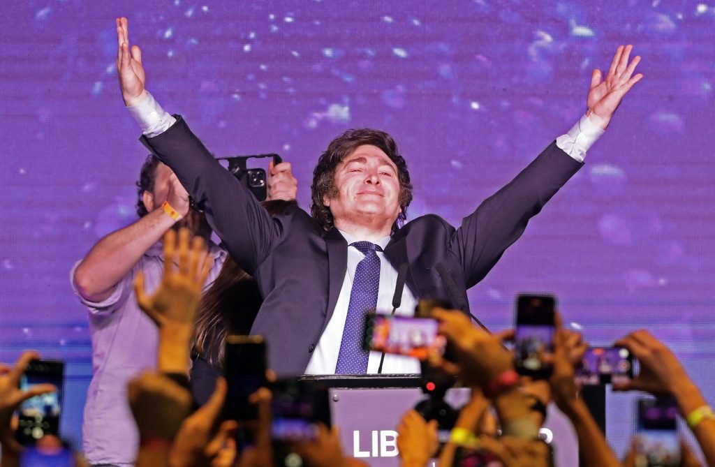 Festeja Milei en El Cronista, Economía