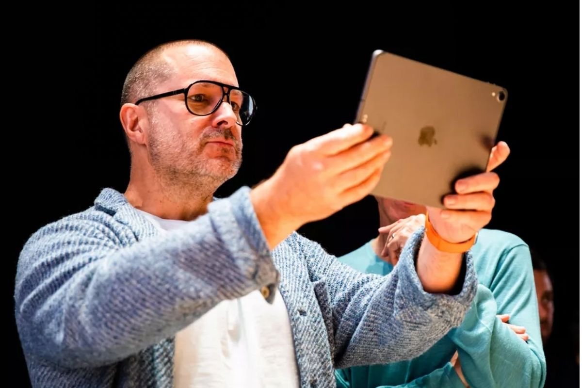 La leyenda de Apple, Jony Ive, se hace cargo del futuro del diseño de OpenAI. Parece que has ingresado "M0", pero no hay un texto específico para traducir. Si tenés un texto en particular que querés que traduzca, por favor compartilo y con gusto lo haré.