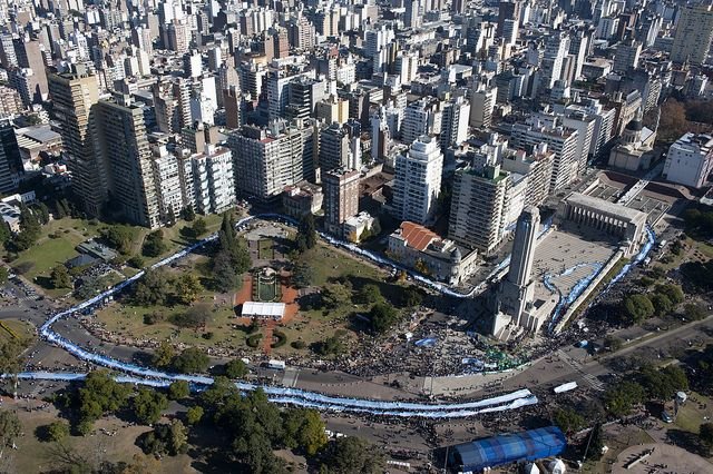 No es el 20 de junio en El Cronista, Información General