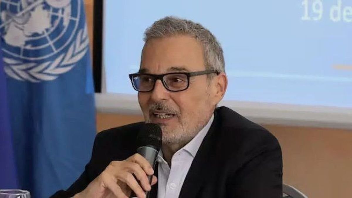 La Justicia imputó al ministro Lugones por abuso de autoridad en el Garrahan en El Cronista, Economía