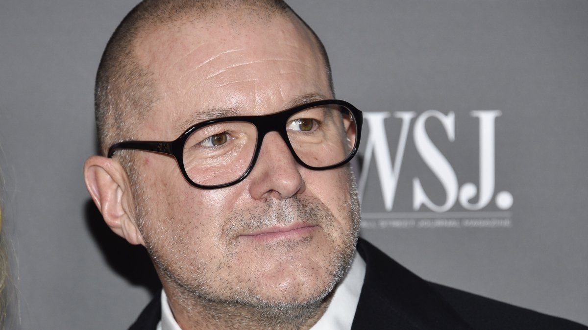 La leyenda de Apple, Jony Ive, se hace cargo del futuro del diseño de OpenAI. Parece que has ingresado "M0", pero no hay un texto específico para traducir. Si tenés un texto en particular que querés que traduzca, por favor compartilo y con gusto lo haré.