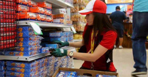 Alerta empleados de Comercio en El Cronista, Economía
