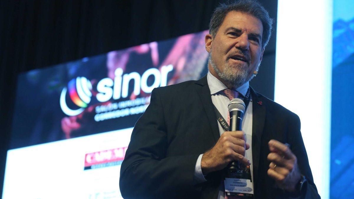 Claudio Zuchovicki en El Cronista, Economía