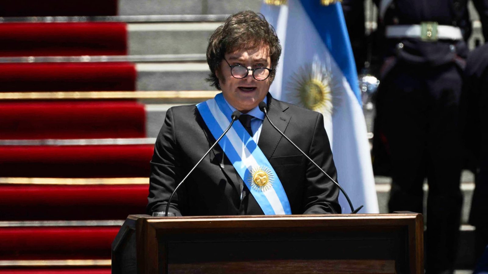 El abogado ultraliberal más consultado por las celebrities destrozó el Plan Colchón en El Cronista, Economía