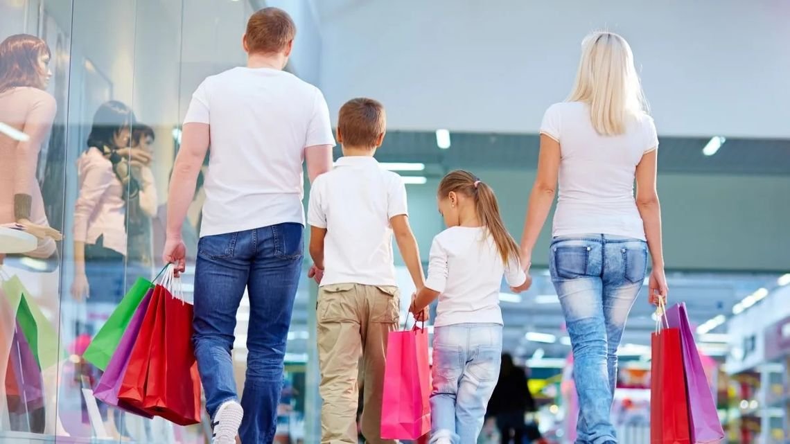 ¿Cuánto necesita ganar una familia para ser de clase media? en El Cronista, Economía