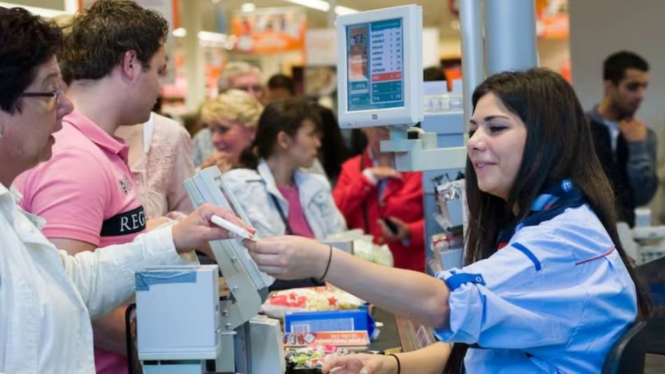 Empleados de Comercio en El Cronista, Economía