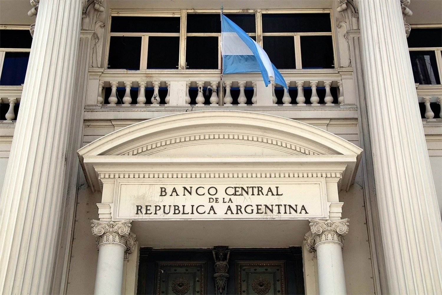 BCRA oficializó la flexibilización del cepo para inversores extranjeros en El Cronista, Finanzas
