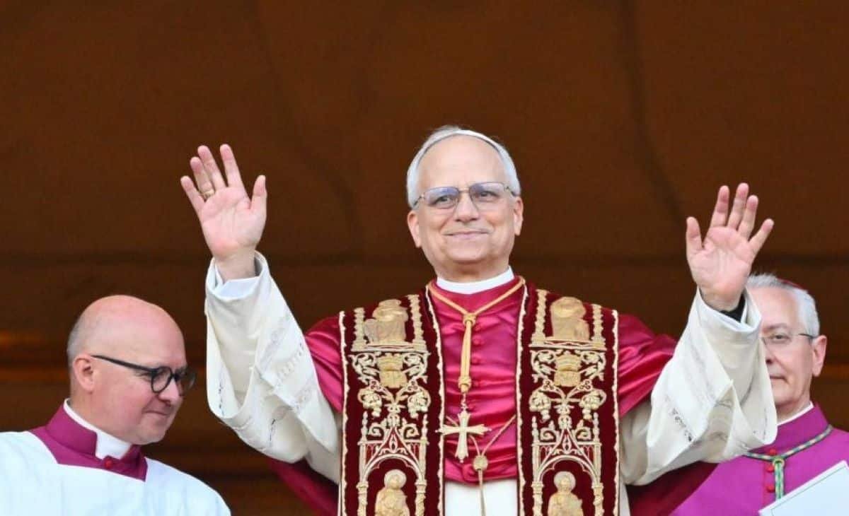 Llora el papa León XIV en El Cronista, Información General