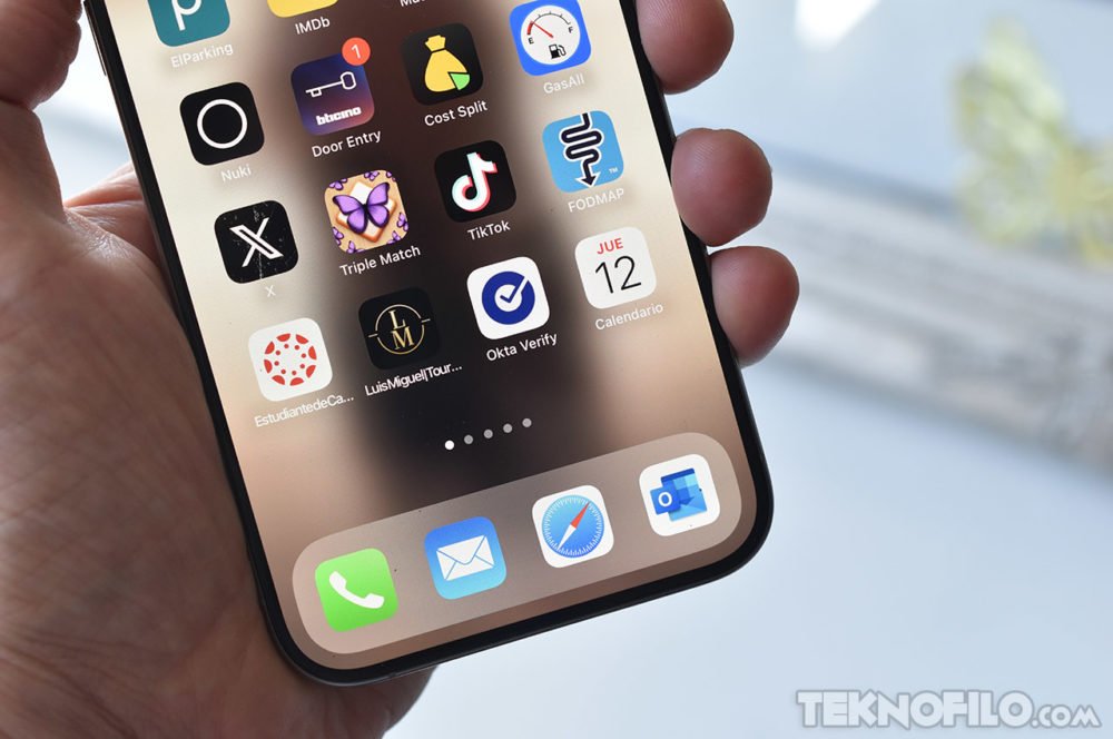 Apple ordena mantener los enlaces web en la App Store. Parece que solo escribiste "ios". Si necesitas que traduzca algo más específico, por favor compartilo y estaré encantado de ayudarte.