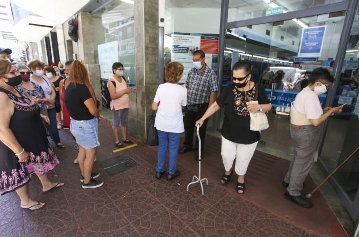 Calendario completo ANSES en El Cronista, Economía