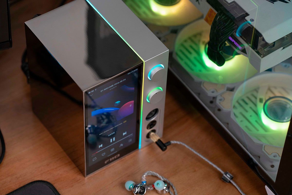 Revisión del Fiio KA11 Parece que solo has escrito "M2". Si necesitas que traduzca algo más o que aclare el contexto, por favor, compartilo y con gusto te ayudo.