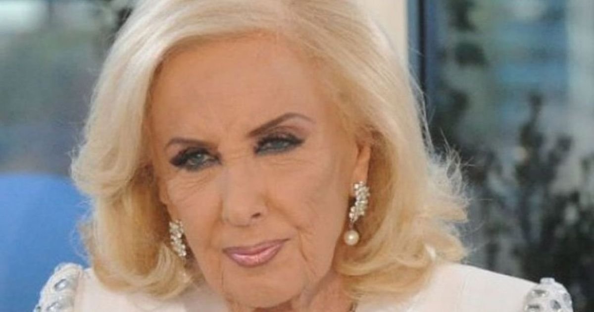 Operaron a Mirtha Legrand en El Cronista, Clase