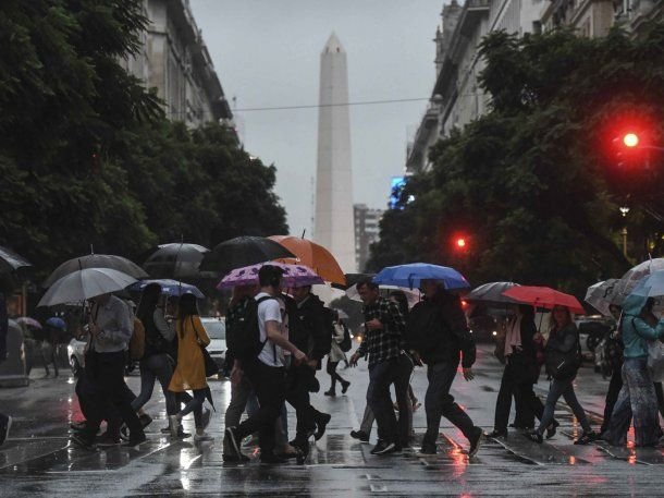 Drástico cambio de clima en Buenos Aires con fuertes tormentas y posible caída de granizo en El Cronista, Información General