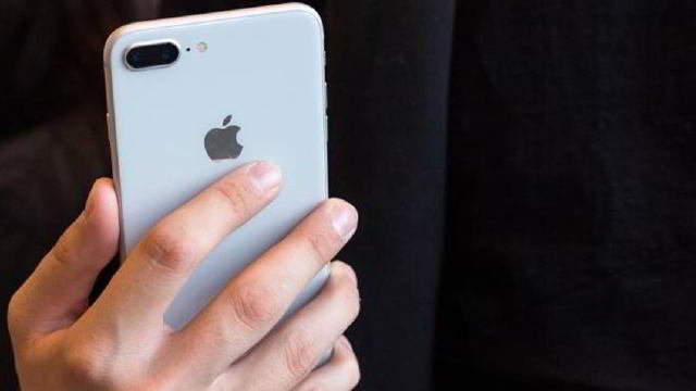 Apple soluciona un nuevo fallo de día cero en el iPhone que se usaba en los hackeos del spyware Paragon. iPhone