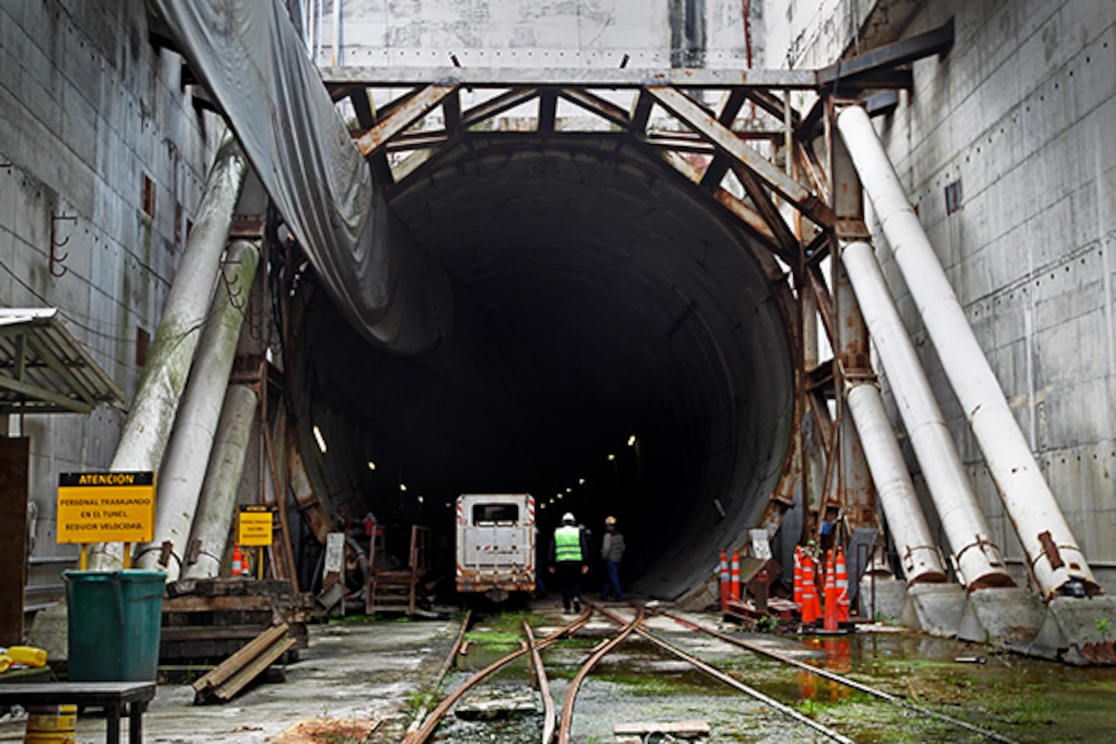Esta ambiciosa obra ferroviaria fue suspendida indefinidamente en El Cronista, Economía