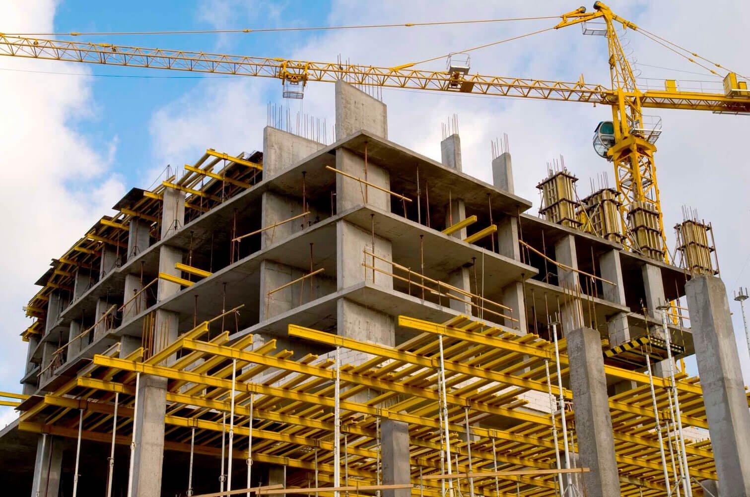 Desarrolladores frenan obras por la nueva suba del costo de la construcción en El Cronista, Negocios