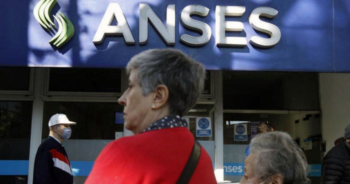 Calendario completo ANSES en El Cronista, Economía