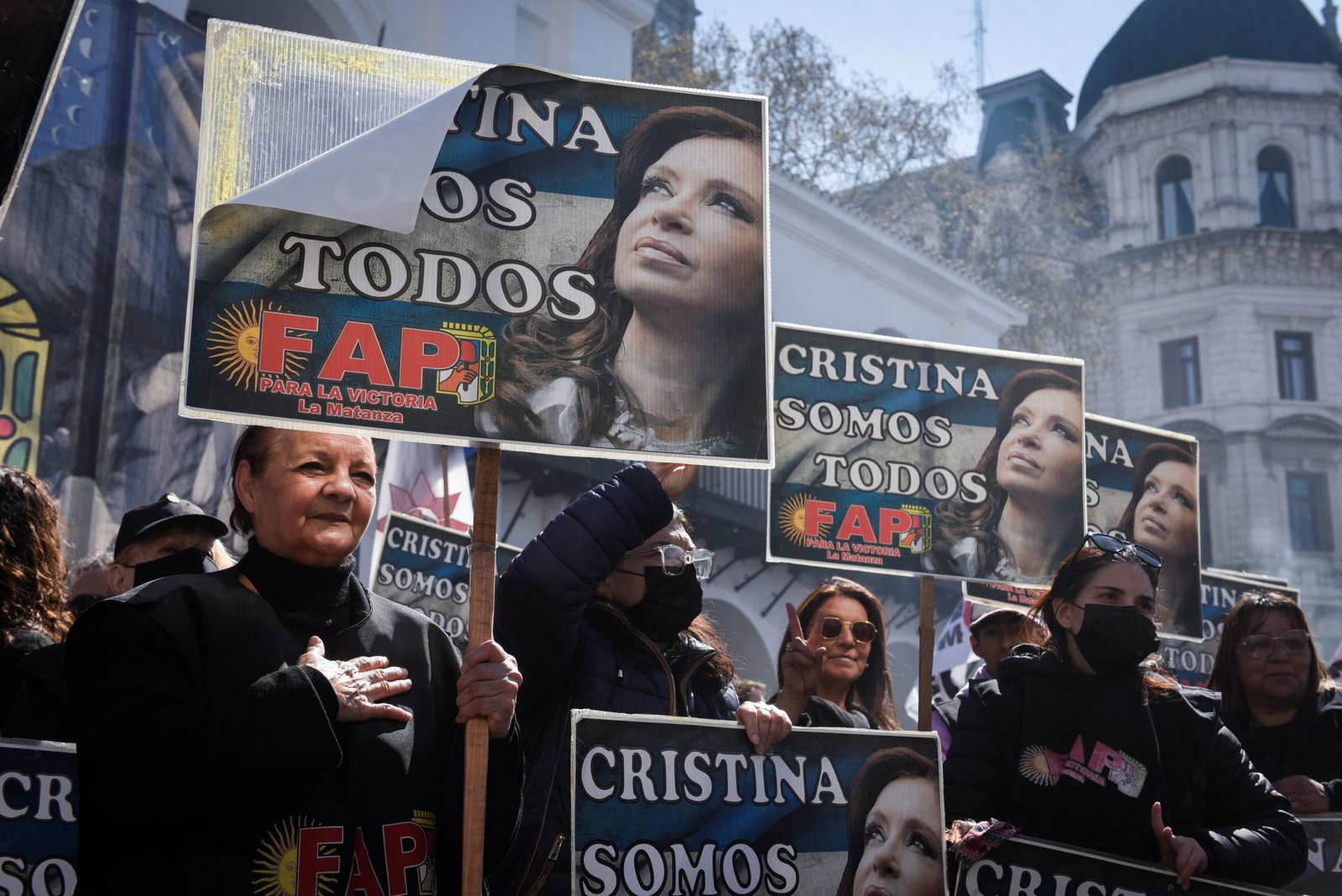 De Perón a Cristina en El Cronista, Columnistas