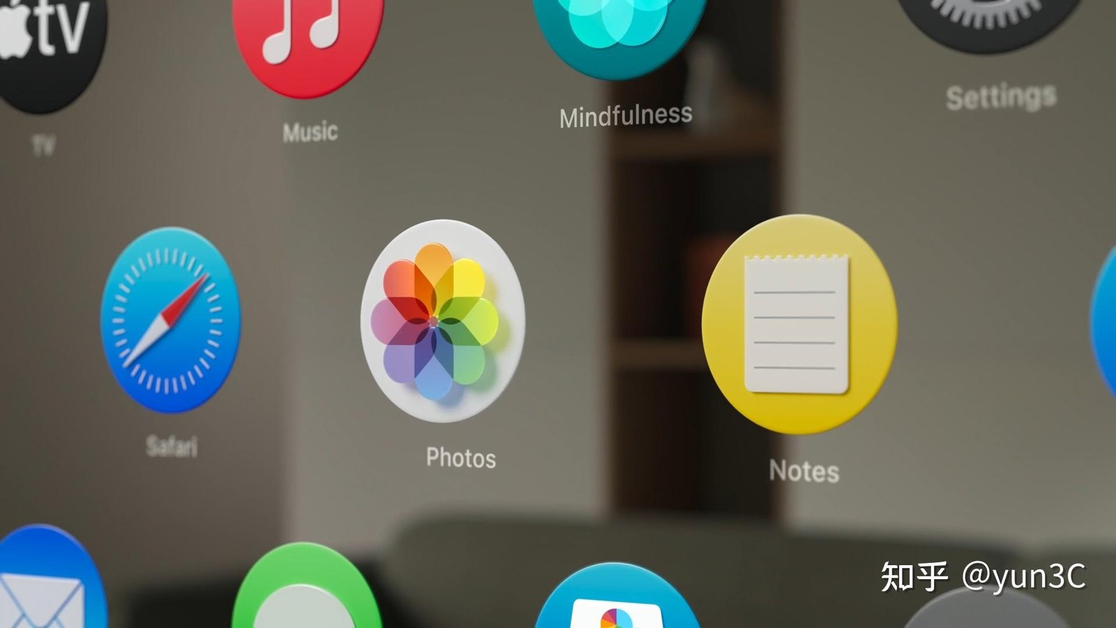 Con visionOS 26, Apple empieza a enfocarse en para qué se utiliza realmente el Vision Pro. Parece que no has incluido un texto para traducir. Si me proporcionás el contenido que querés traducir, estaré encantado de ayudarte.