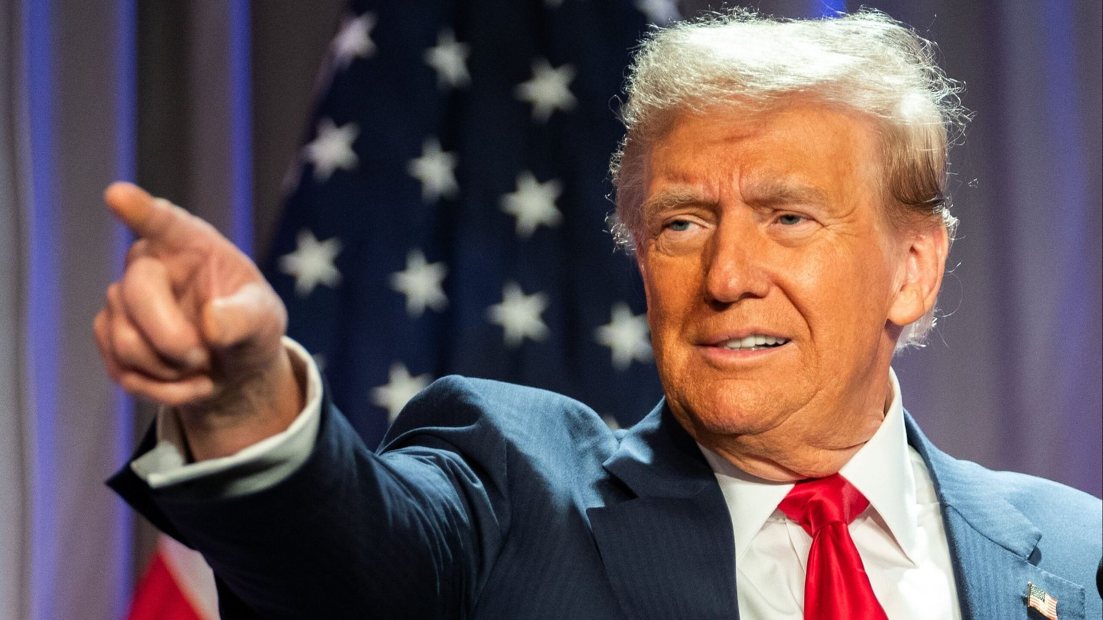 Trump amenaza a Apple con un arancel del 25% para obligar a que la fabricación del iPhone se realice en EE. UU. Parece que no has incluido un texto para traducir. Por favor, compartime el texto que querés que traduzca y con gusto lo haré.