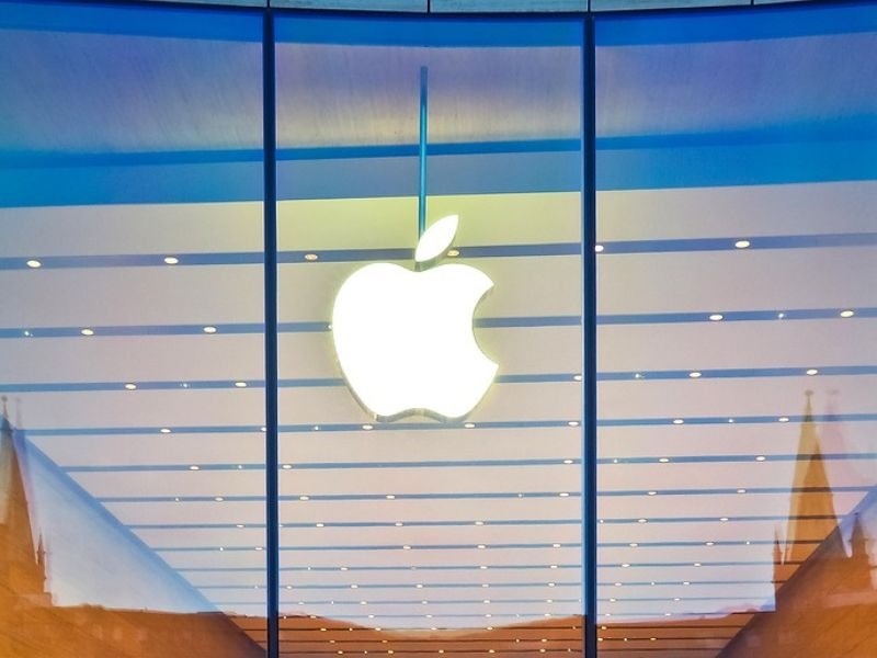 Apple fue denunciada ante los fiscales federales después de que un juez determinara que violó una orden judicial. iPhone