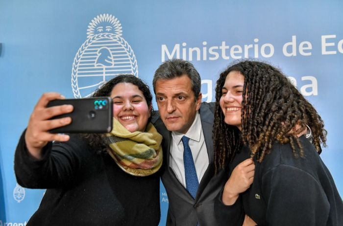 Adiós Becas Progresar en El Cronista, Economía