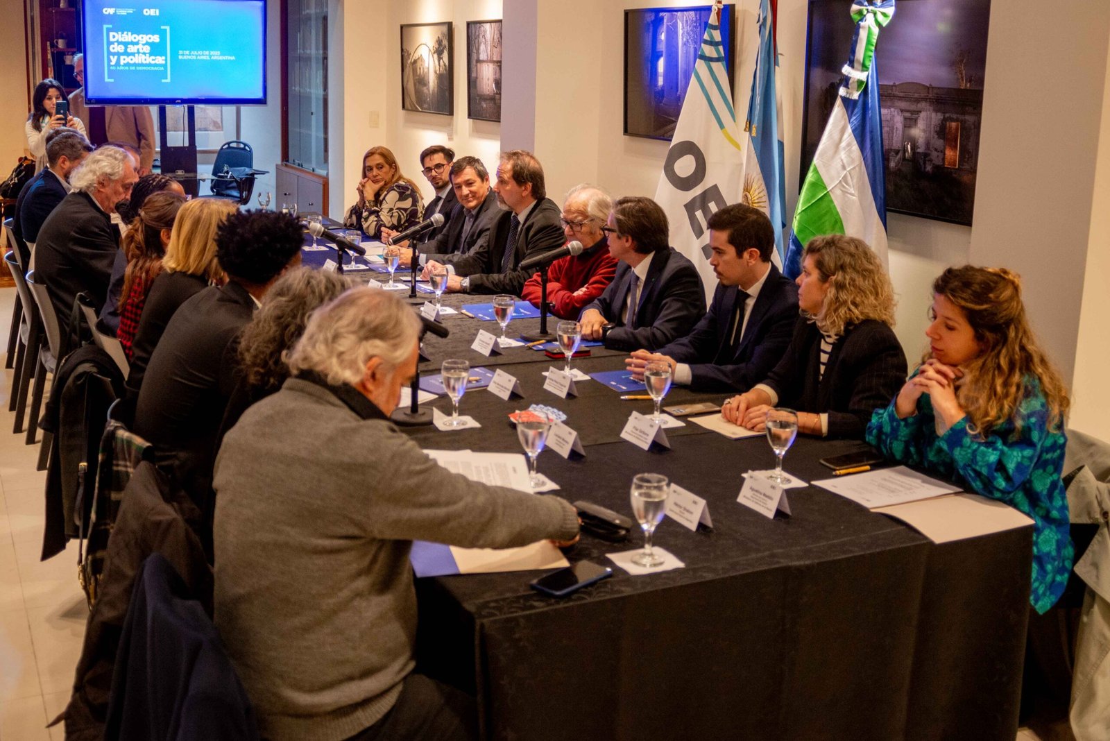 Christian Asinelli de CAF recibió el Premio Iberoamericano de la OEI por su destacada labor en cooperación regional en El Cronista, Información General