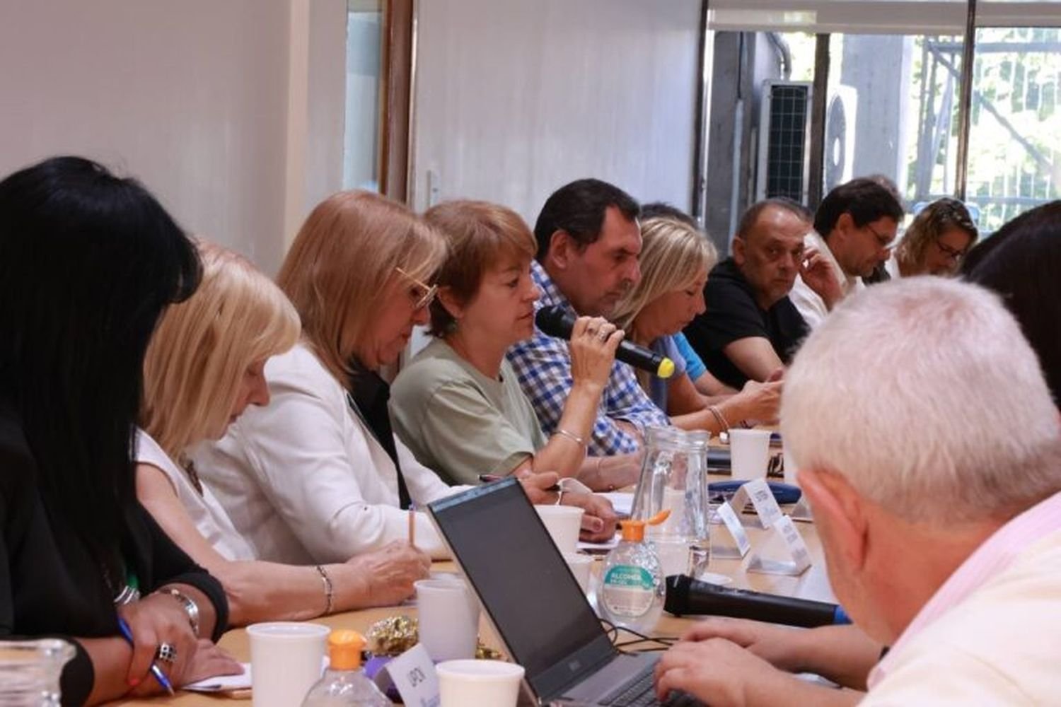 Aguinaldo confirmado para docentes 2025 en El Cronista, Economía