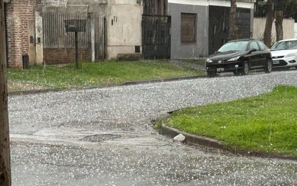 Alerta por la llegada de tormentas eléctricas, lluvias intensas y granizo durante tres días seguidos en El Cronista, Información General